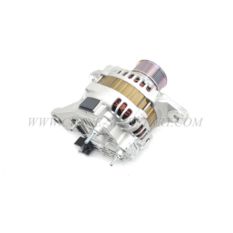 21401675 Máy phát điện phụ tùng động cơ cần cẩu với bộ điều chỉnh điện áp tích hợp